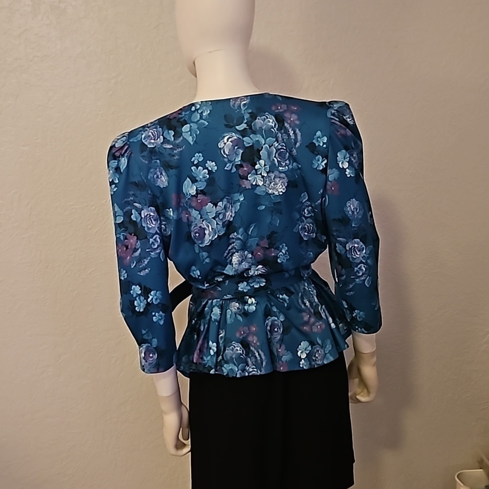 VTG 1980s TABBY Teal Floral Surplice Belt Waist Peplum Castlecore Blouse - Picture 6 of 8
